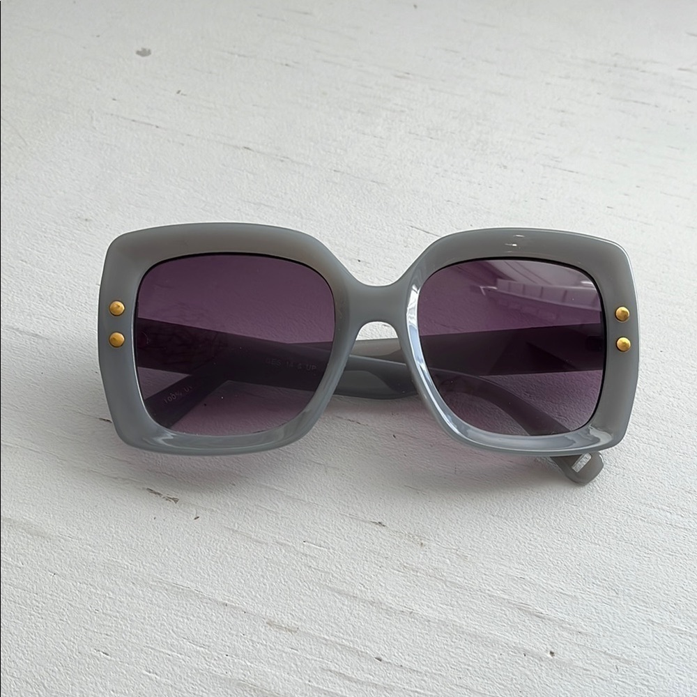 New Oversized Grey Sunglasses with Gold Accents